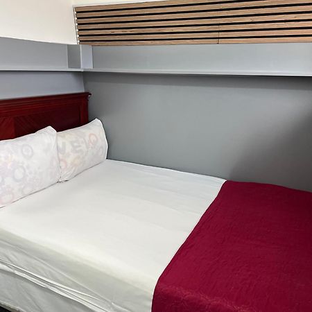 Plaza London Hotel Екстериор снимка
