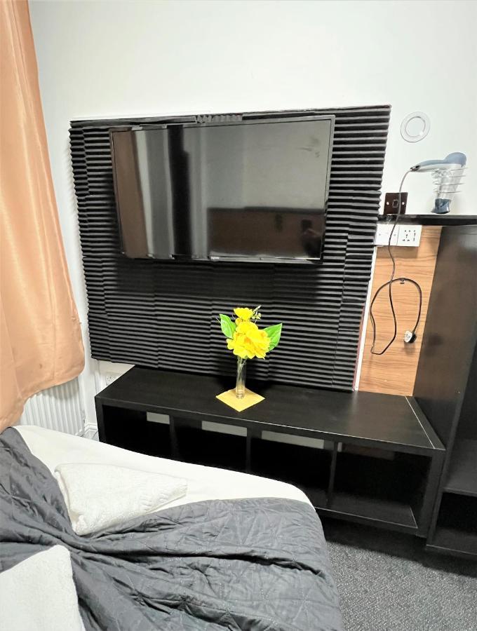 Plaza London Hotel Екстериор снимка